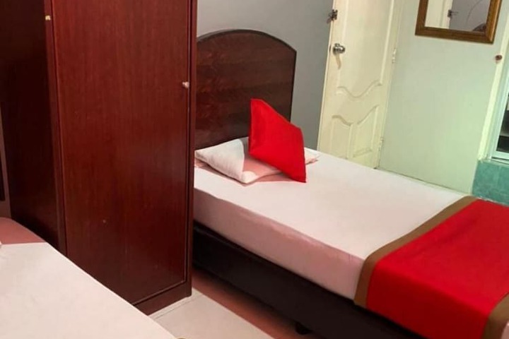 Room 2 of 18