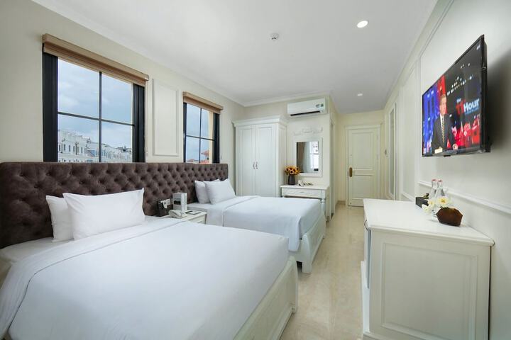 Room 15 of 39