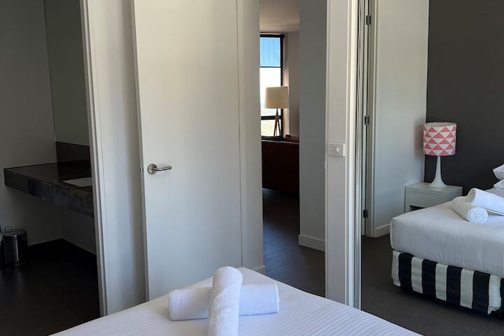 Room 6 of 20