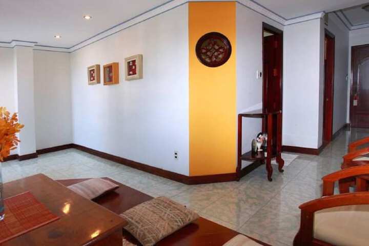 Room 8 of 21