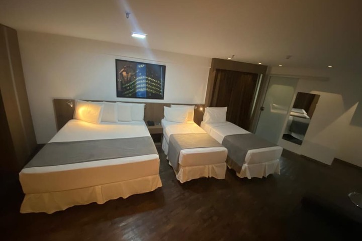 Room 44 of 99