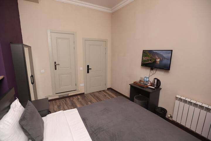 Room 22 of 65