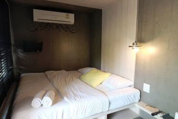 Room 16 of 22