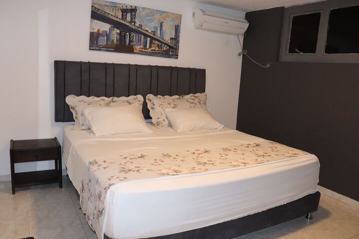 Room 16 of 31