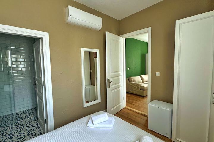 Room 34 of 57