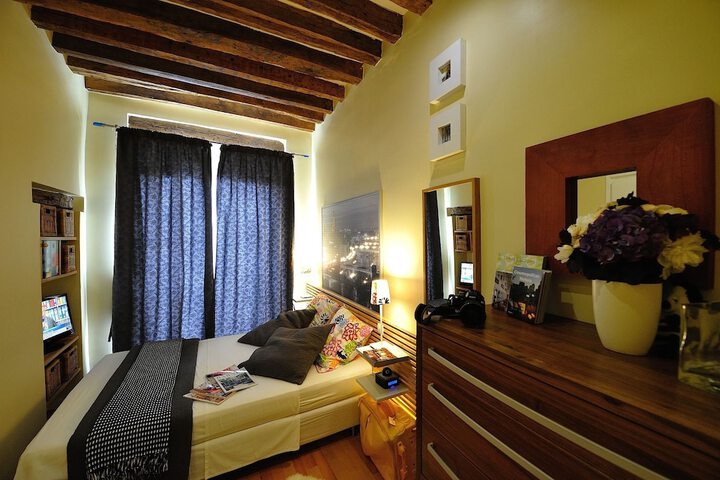 Room 39 of 648