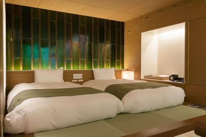 Room 13 of 75