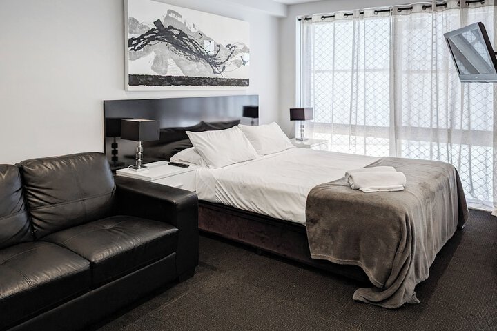Room 18 of 25