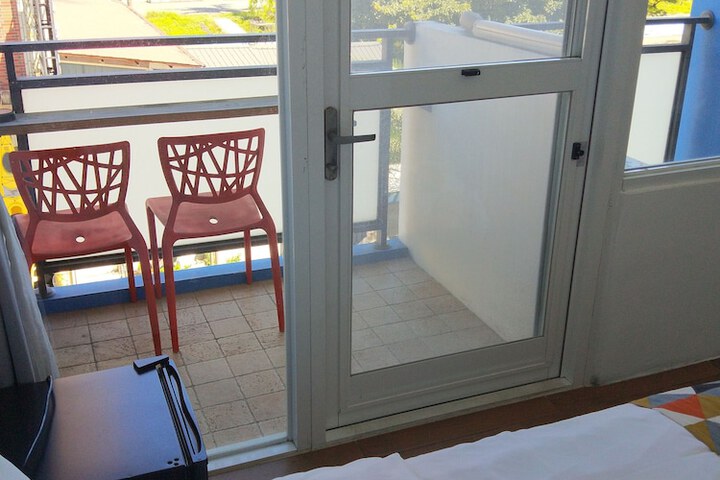Room 13 of 40
