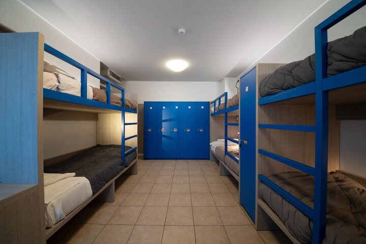 Room 16 of 46