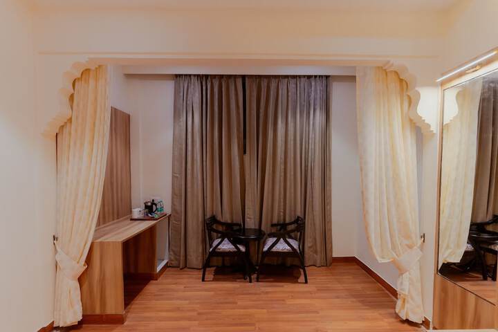 Room 16 of 27