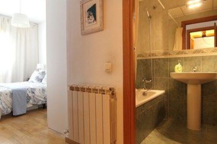Room 11 of 176