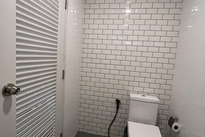 Room 90 of 177