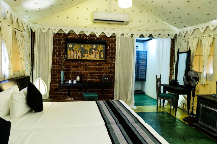 Room 7 of 42