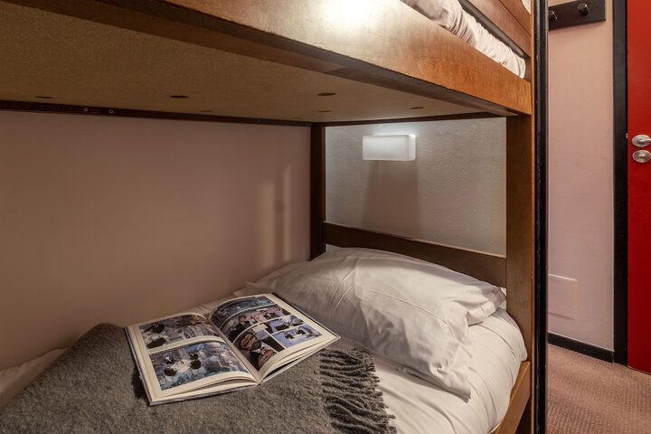 Room 5 of 68