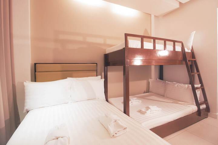Room 15 of 30
