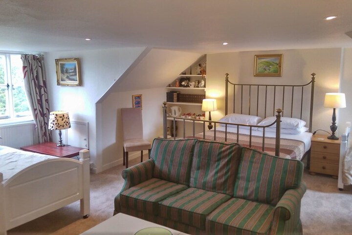 Room 17 of 42