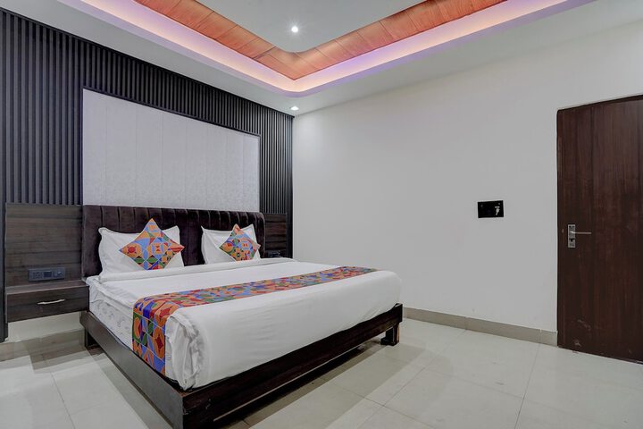 Room 17 of 29