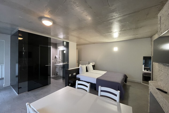 Room 21 of 113