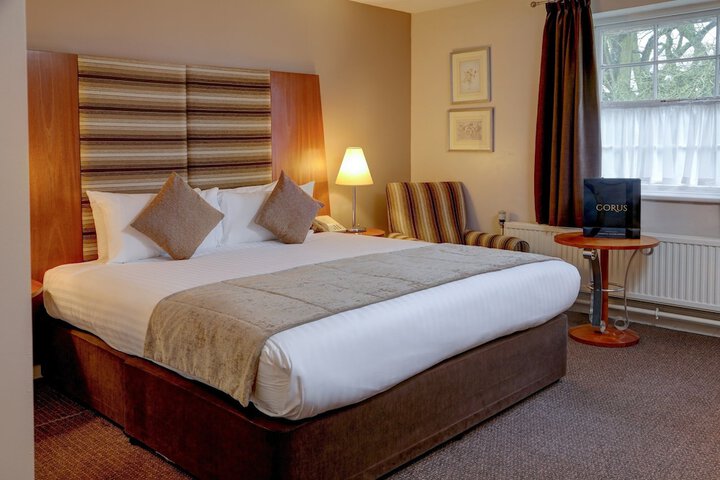 Room 10 of 50