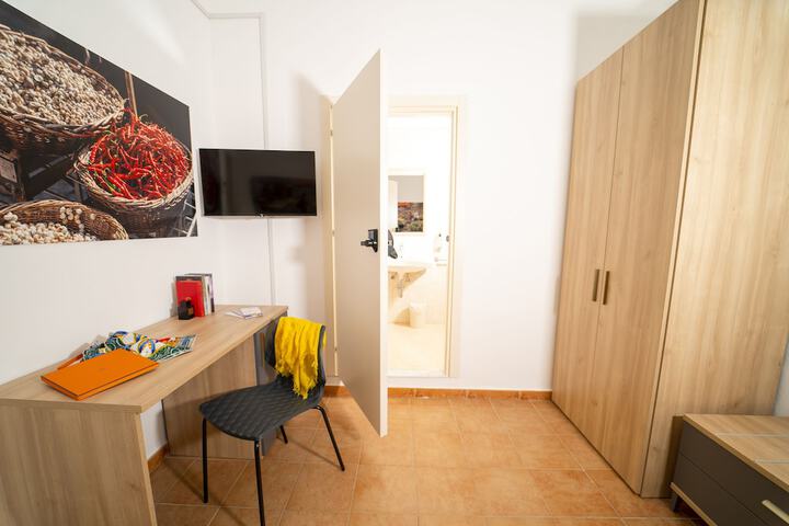 Room 48 of 107