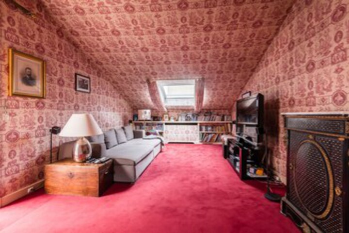 Room 26 of 35