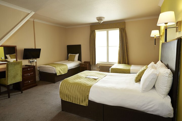 Room 4 of 49