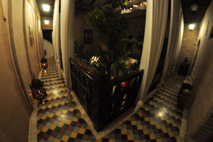 Ballroom/Hall 21 of 25