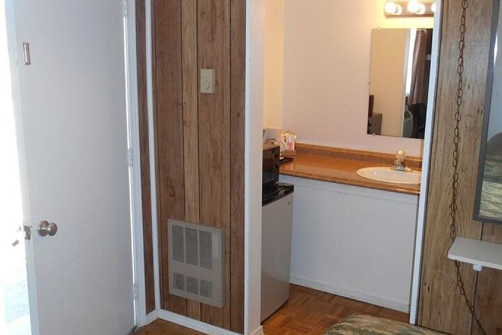 Room 20 of 35