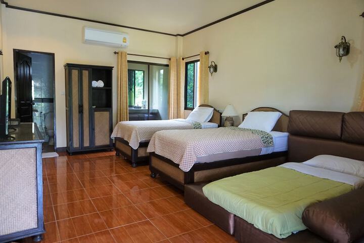 Room 16 of 62
