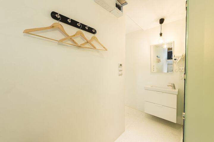 Room 41 of 73