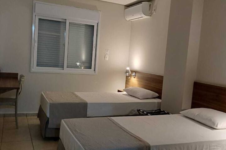 Room 13 of 38