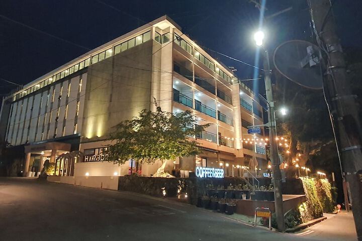 Hotel 65 of 77