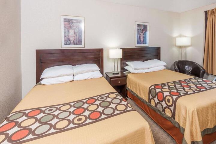 HOMESTAY EXPRESS AIRDRIE (EX. SUPER 8 AI
