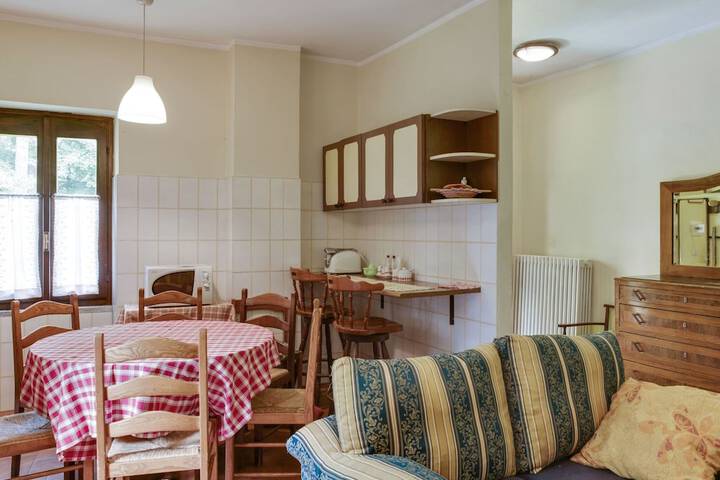 Room 6 of 38