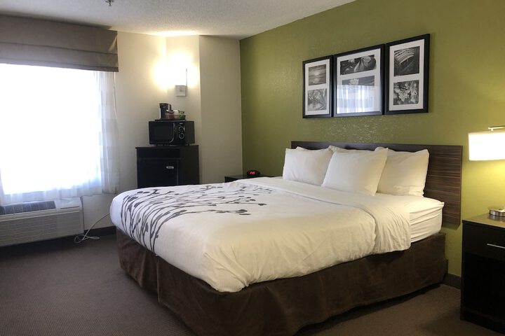 Room 9 of 50