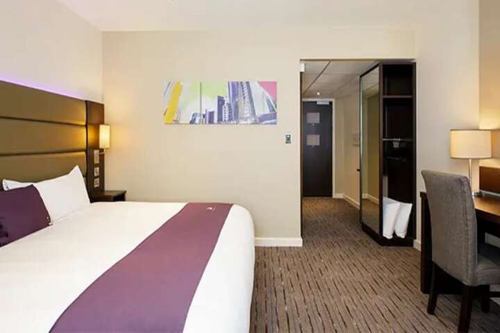 Room 5 of 14