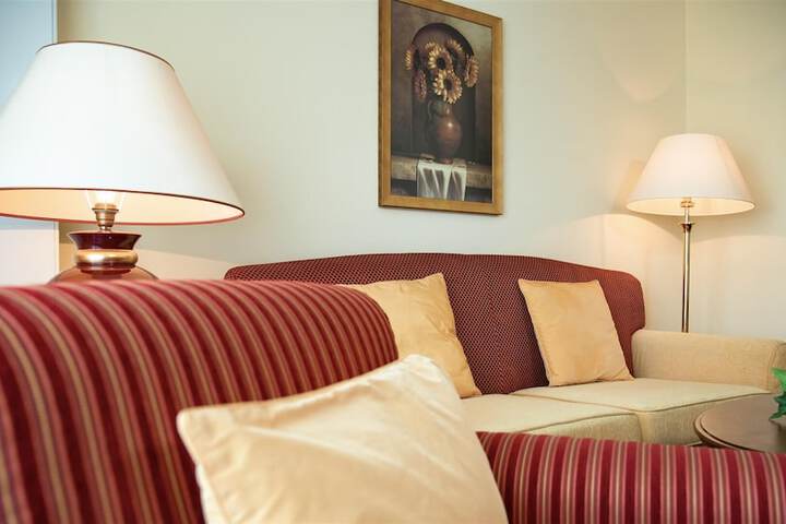 Room 8 of 31