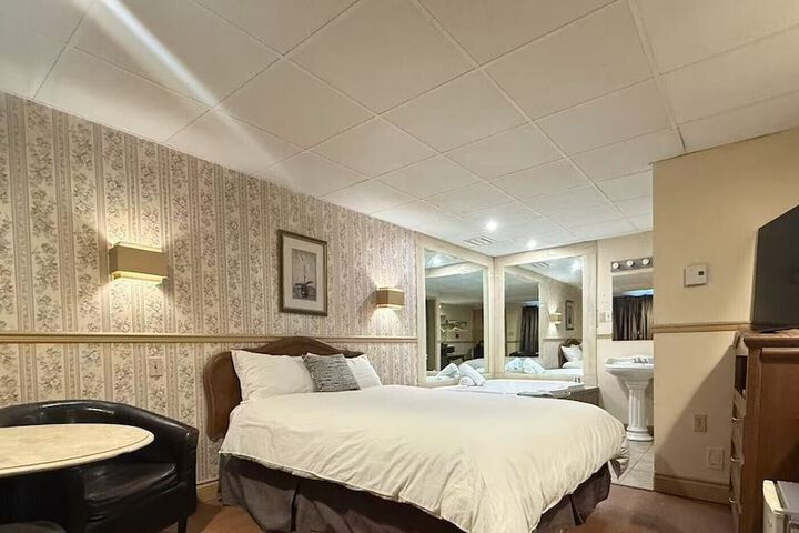 Room 14 of 42