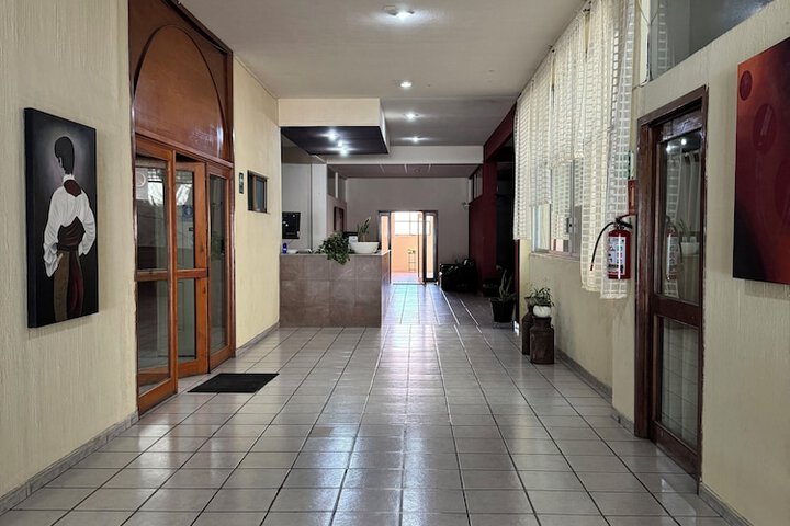 Ballroom/Hall 36 of 40