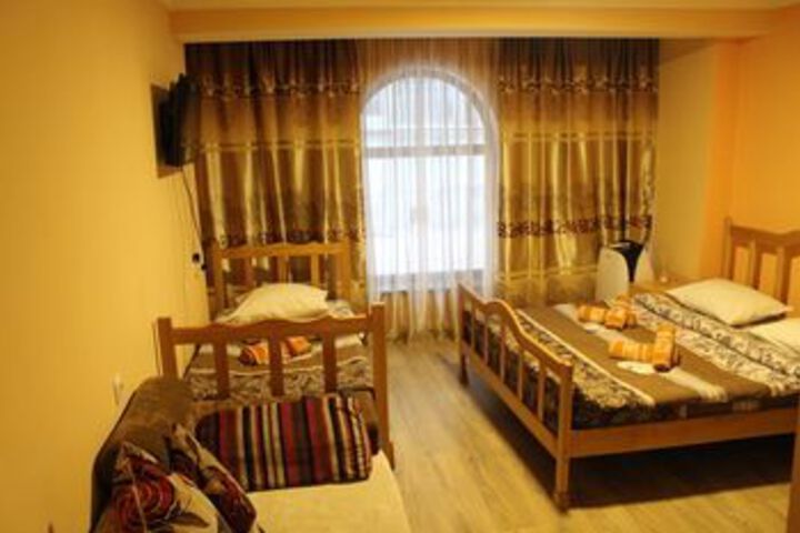 Room 14 of 36