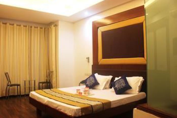 Room 10 of 15