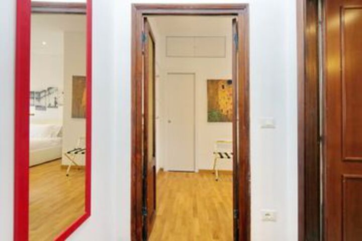 Room 25 of 34