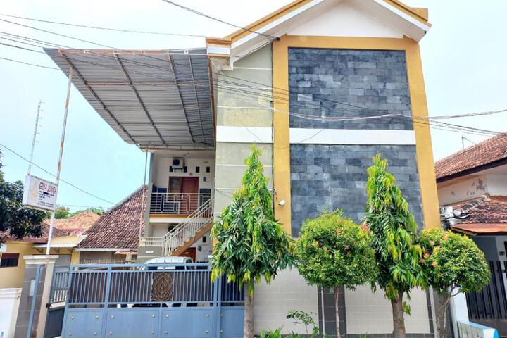 Griya Juanda Syariah near RS Dharma Husada Probolinggo Mitra RedDoorz