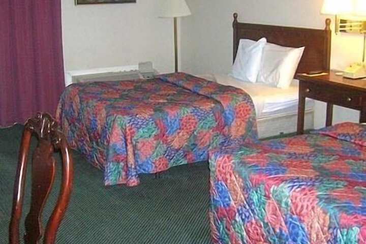 2 Double Beds (9 of 9)