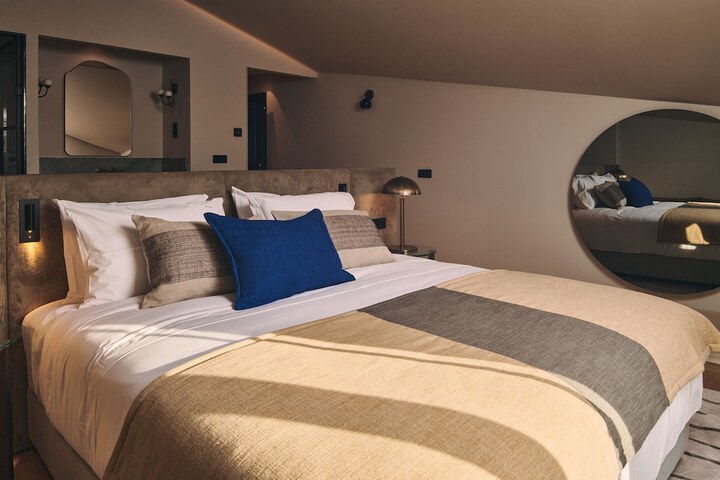 Room 41 of 159