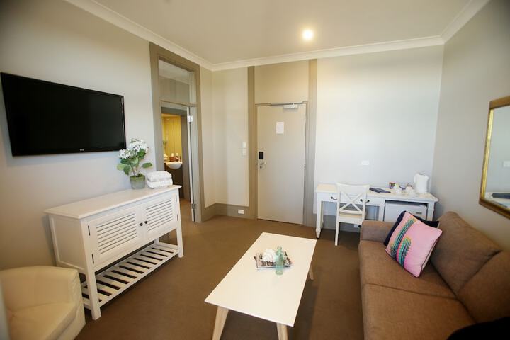 Room 40 of 83