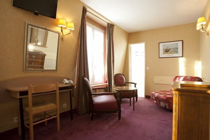 Room 8 of 53