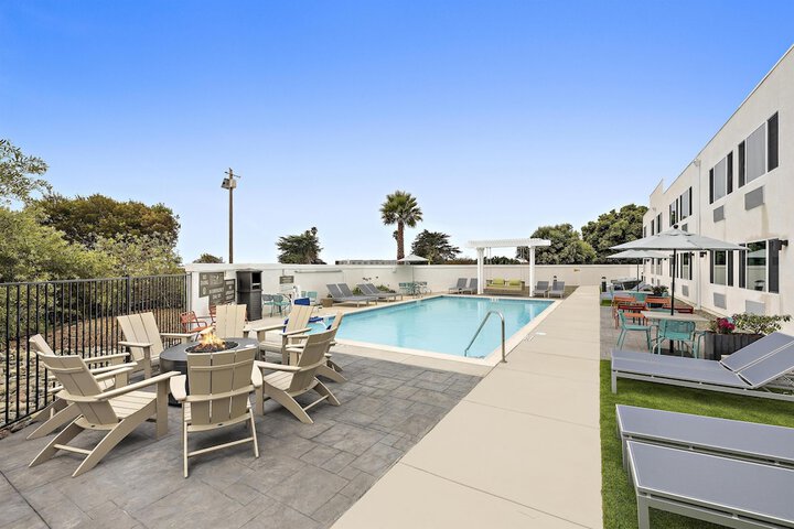 Pool 31 of 54