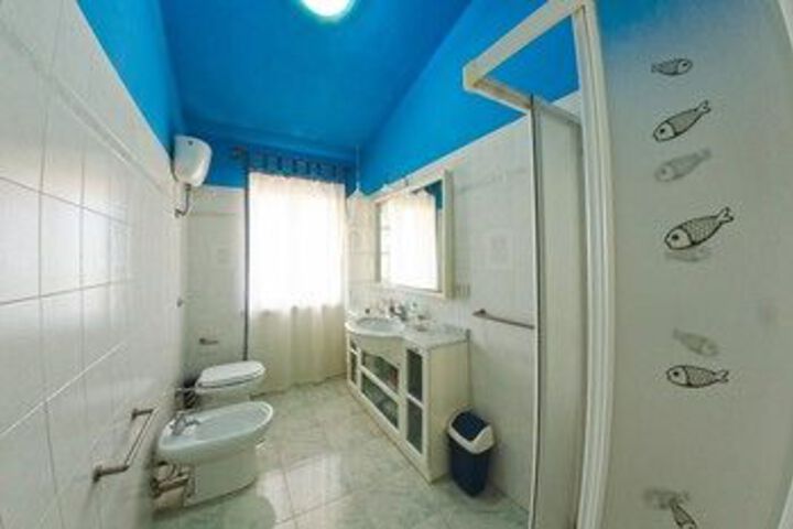 Room 5 of 22